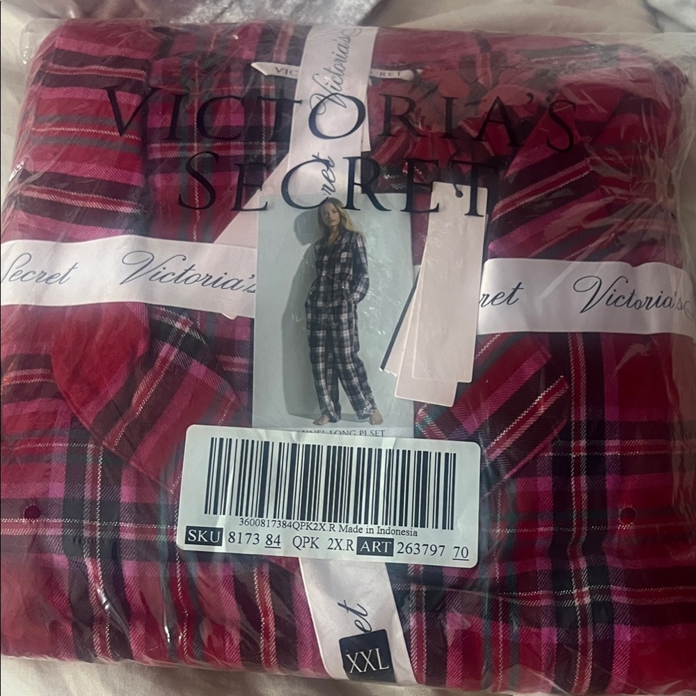 Victoria's Secret Pink Plaid Pajama Set